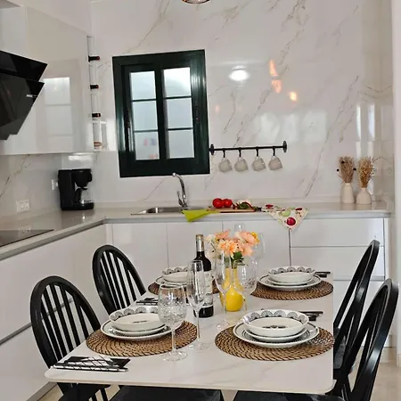 Casa Femes Piscina Climatizada