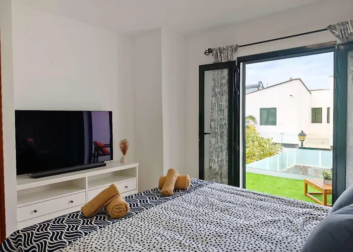 度假居 Casa Femes Piscina Climatizada 普拉亚布兰卡