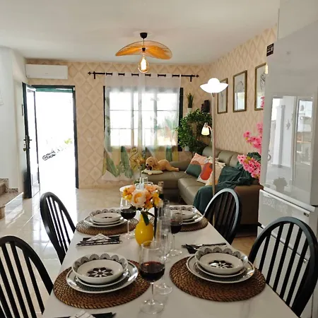 Casa Femes Piscina Climatizada * Playa Blanca