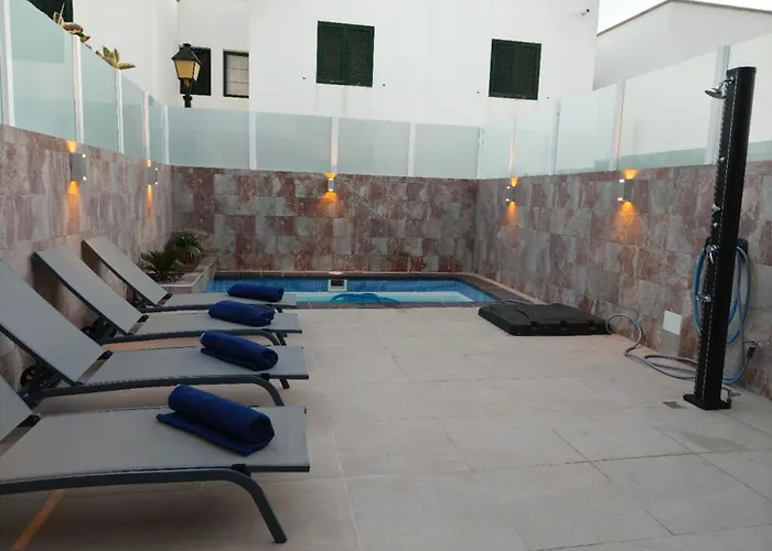 Casa Femes Piscina Climatizada *