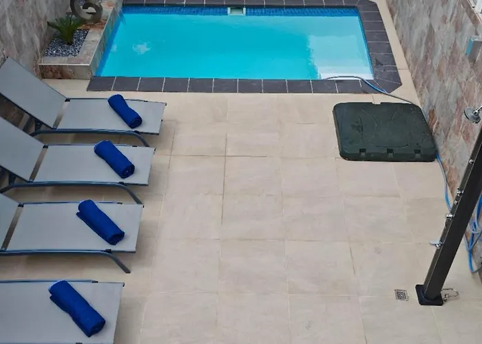 Casa Femes Piscina Climatizada Holiday home *